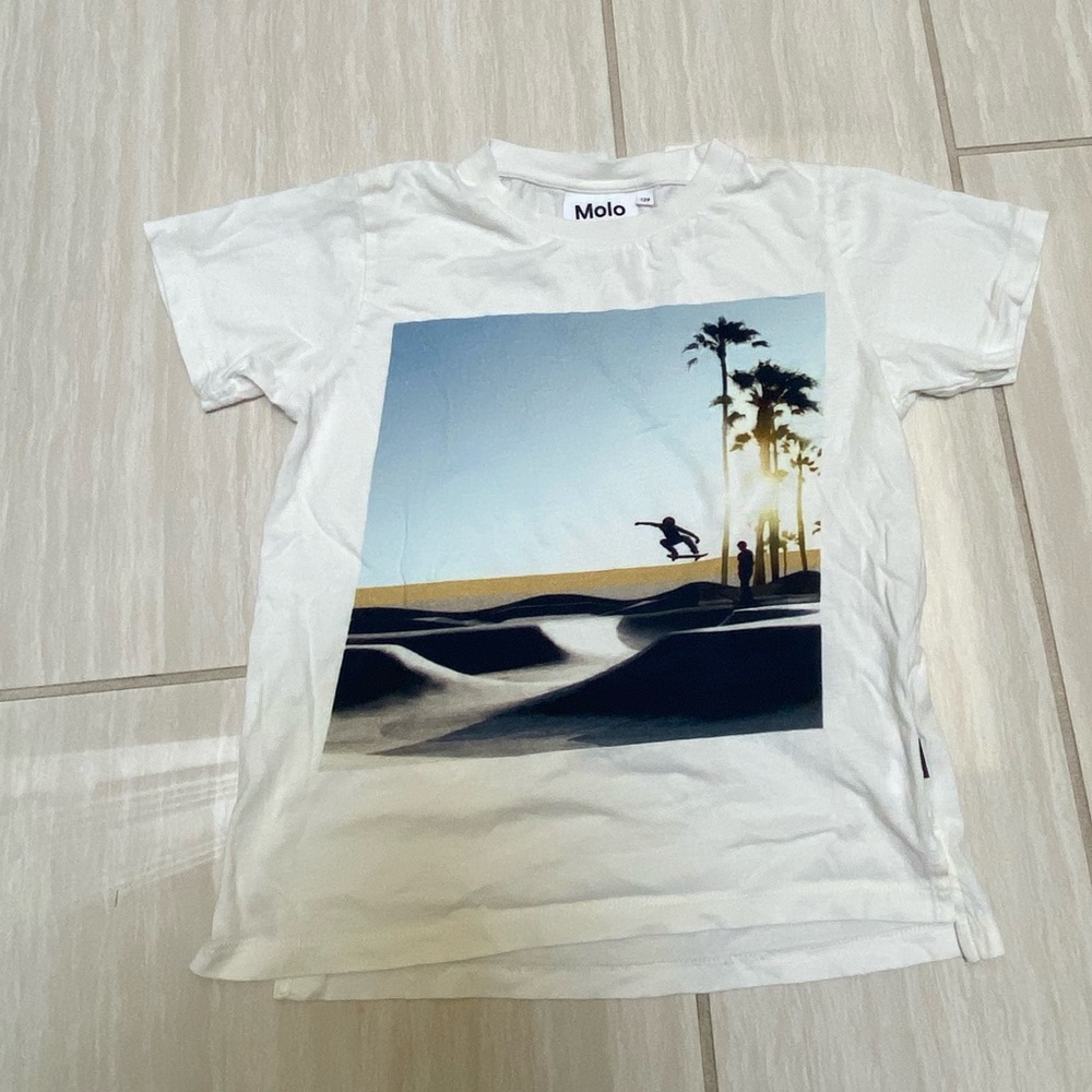 Molo t-shirt size 8